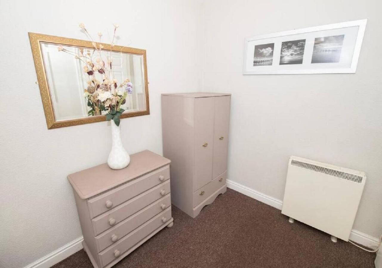 Cormorant - Beautiful 2 Bed Apartment With Sea Views Old Town Scarborough Bagian luar foto