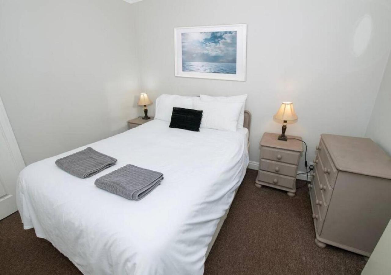 Cormorant - Beautiful 2 Bed Apartment With Sea Views Old Town Scarborough Bagian luar foto