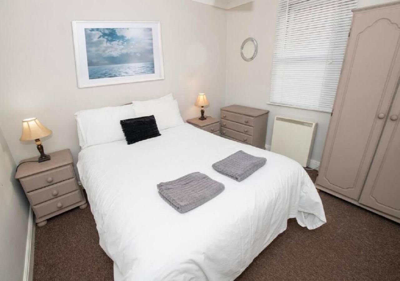 Cormorant - Beautiful 2 Bed Apartment With Sea Views Old Town Scarborough Bagian luar foto